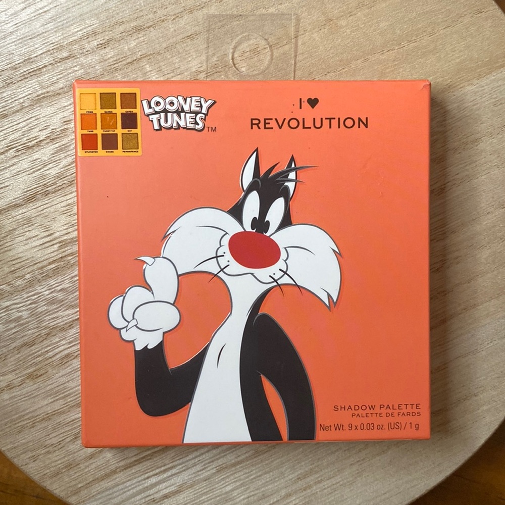 Looney Tunes x I Heart Revolution Sylvester Eyeshadow Palette